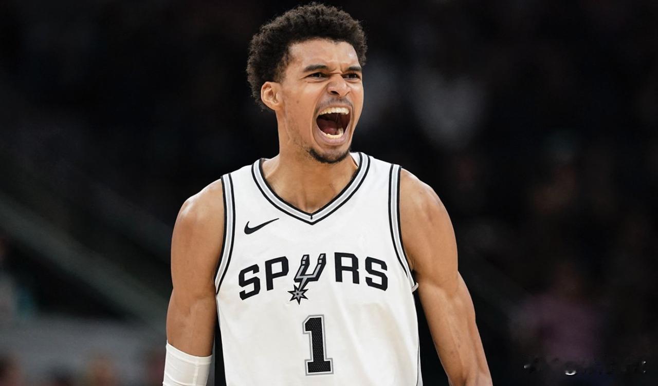 NBA官媒问为啥文班像站着扣篮还显得可信，看看他的比赛就懂了。文班亚马一场能送出