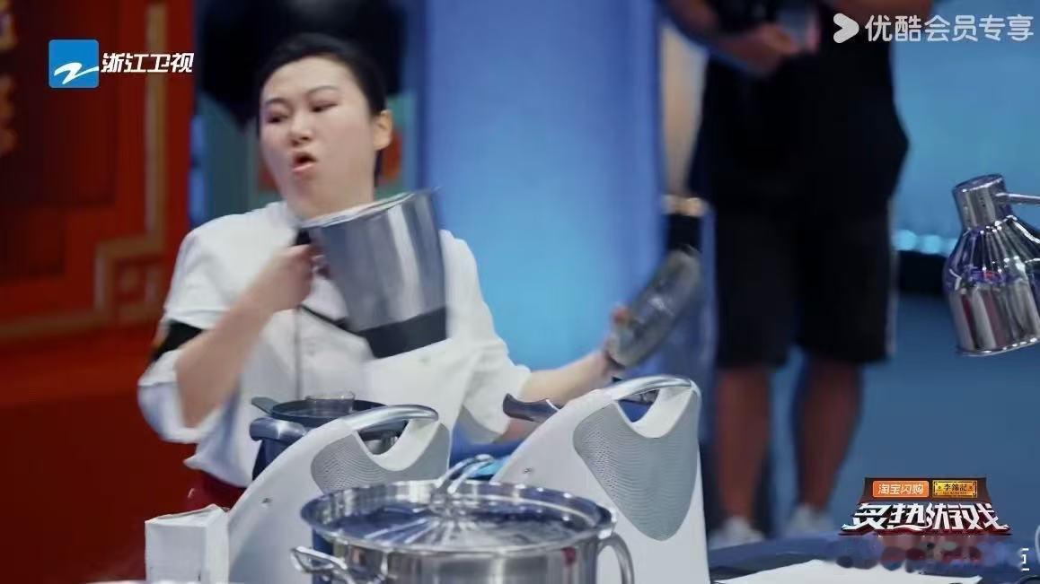 什么魔鬼食材大厨边yue边做 这场山羊奶酪的挑战简直像是“百厨大战”里的恐怖食材