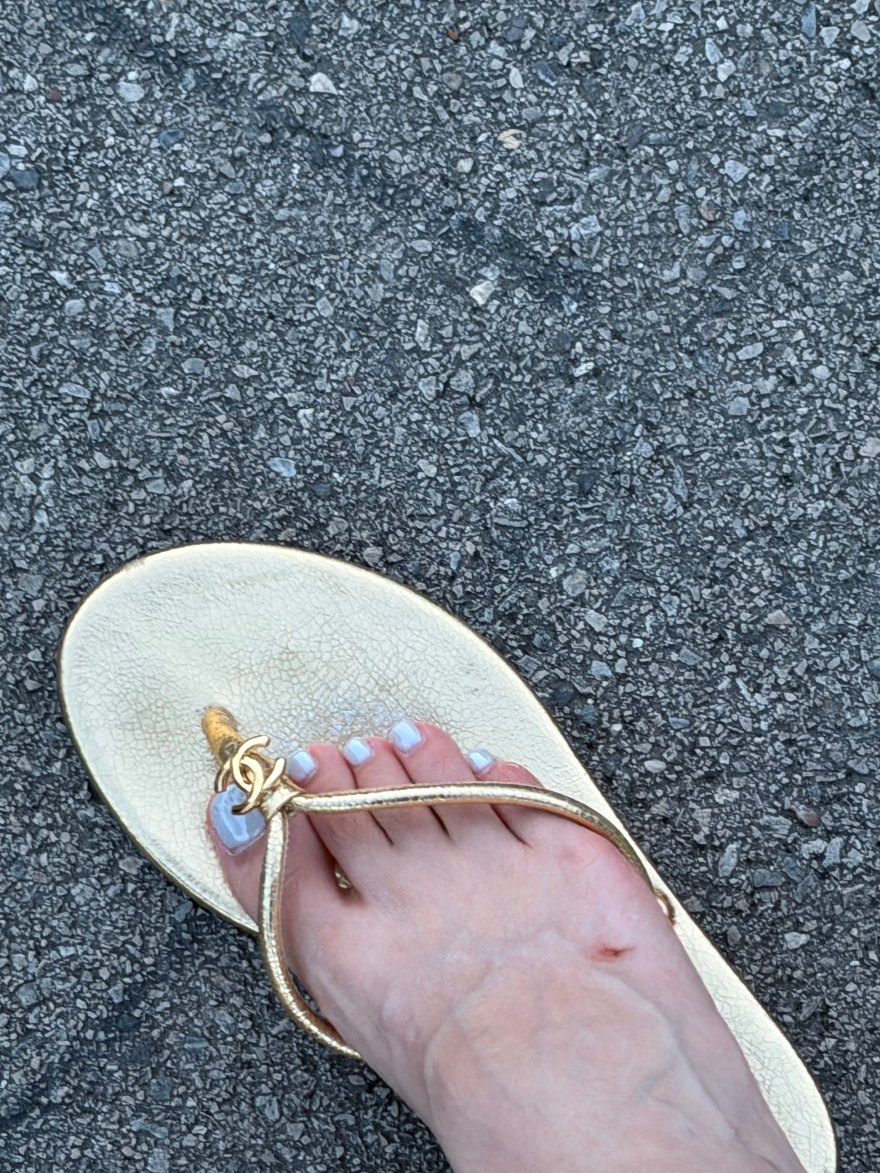 就这样跟着我受苦 