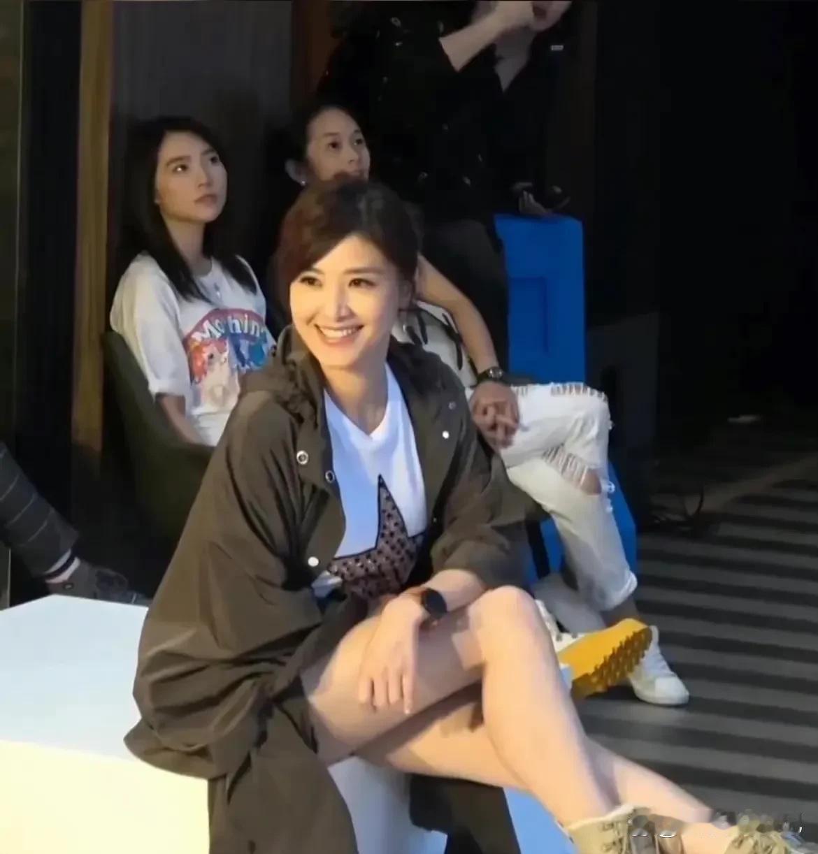 大家觉得她像是已经过了50岁的人吗？ 