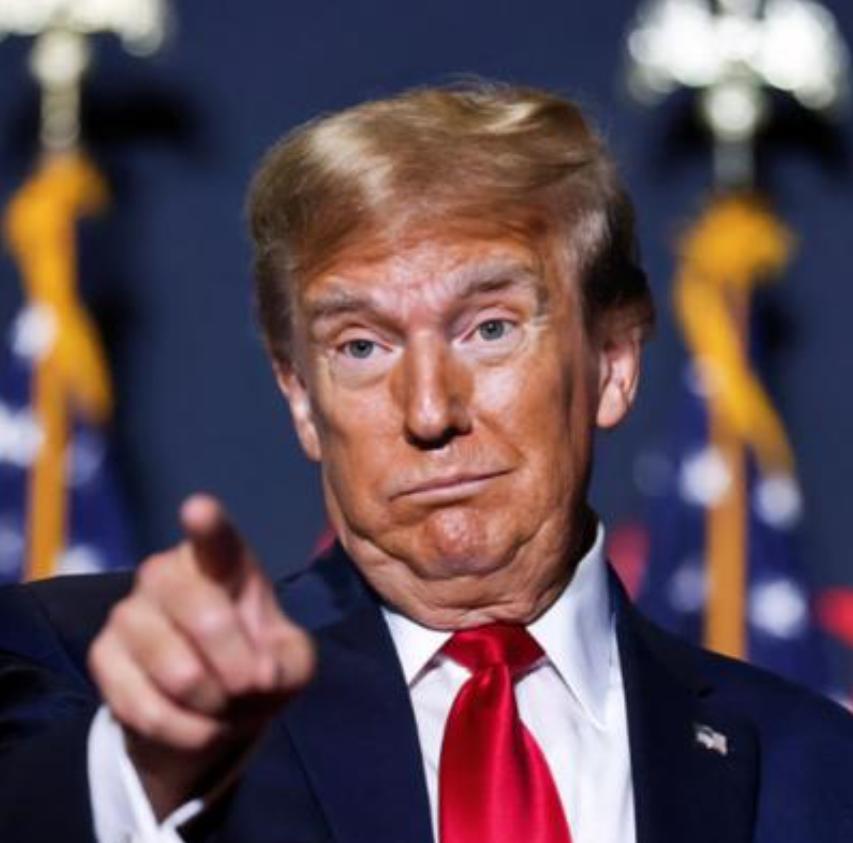 这一回，美国是真的不装了
加勒比海上那艘油轮被美方登船拦截的画面一出来，很多人第