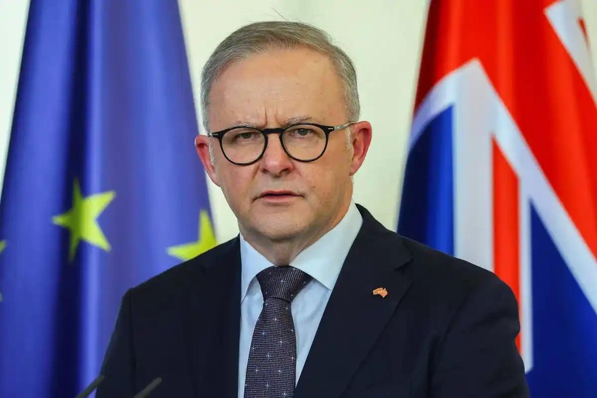 中方必须要报复！
 
 
路透社记者就阿尔巴尼斯政府拟强制要求中资企业岚桥集团出