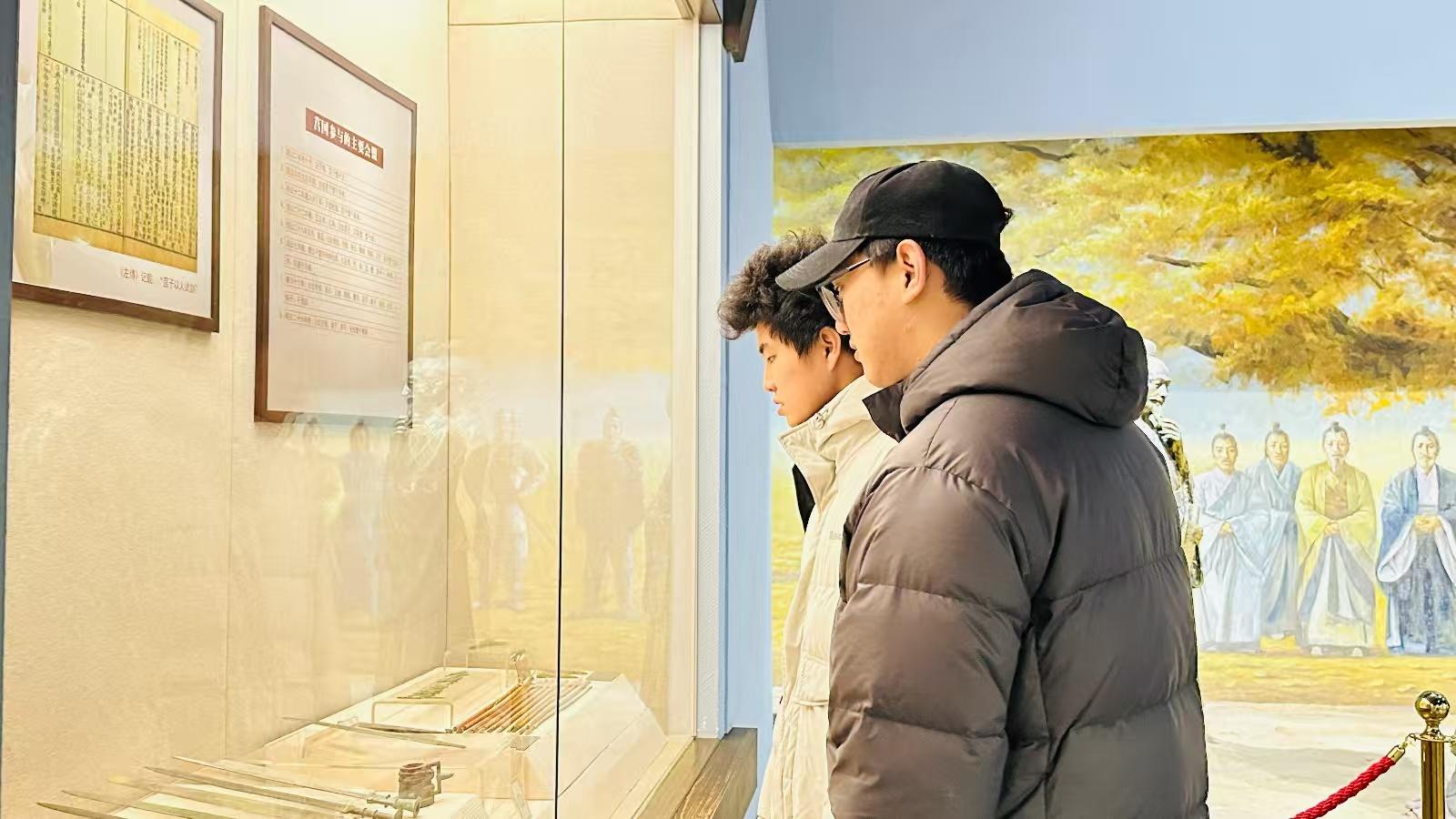 【探访剪纸博物馆，感悟过门笺艺术】 曲阜师范大学  曲园学子三下乡  山东学子实