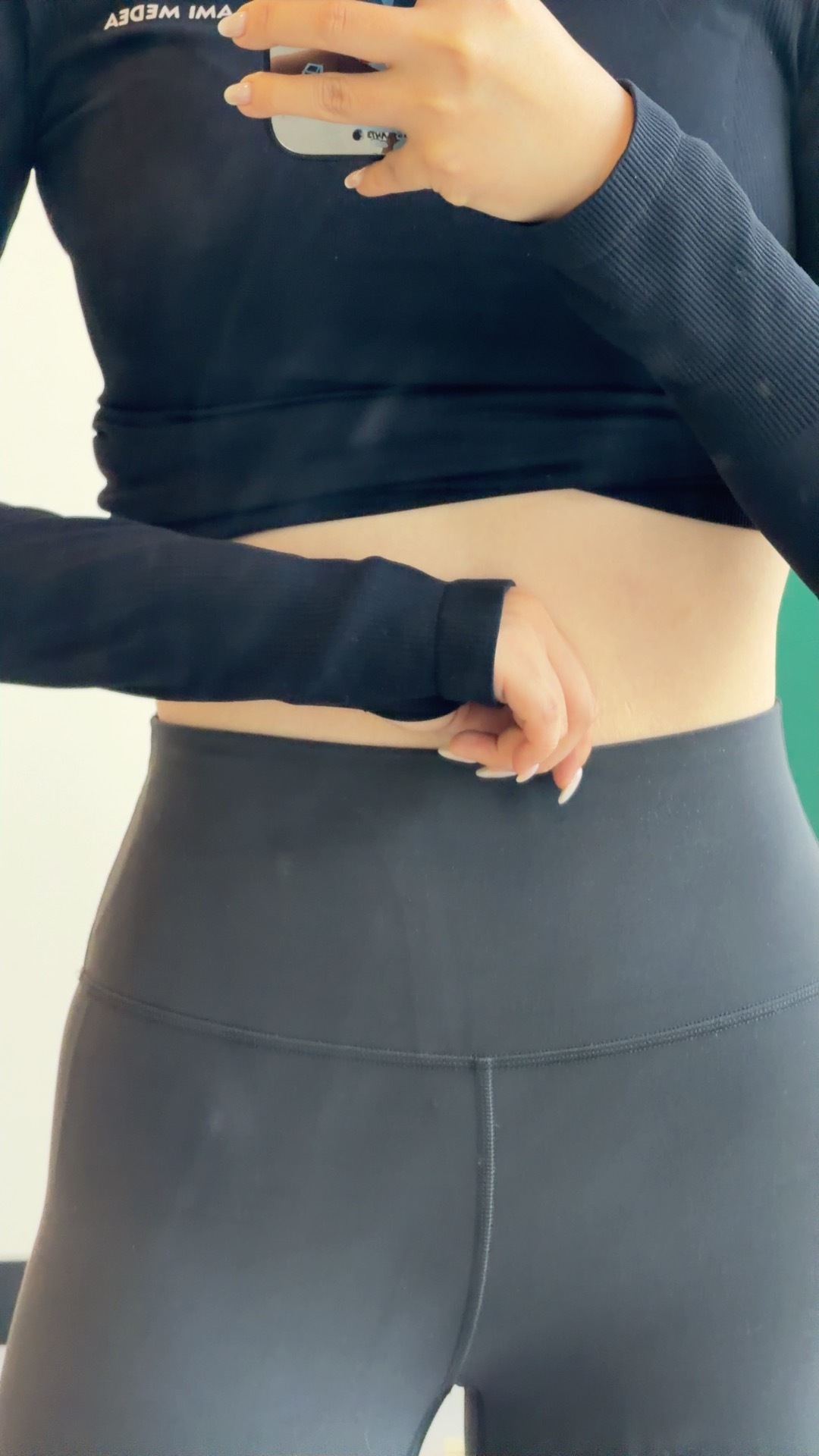 108斤的小豆超有肉感你们男生一般练哪里？我们女生：屁股！腹肌！直角肩！少女背！