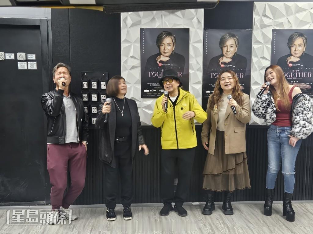 星岛：黄洛妍赞贾思乐友善靓仔 黄博为张与辰开心成TVB“金蛋” 不介意《中声》c