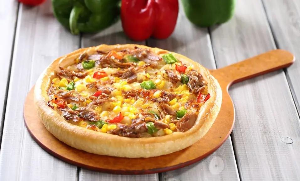 12寸披萨换2个6寸？别被商家绕晕，一个公式算出谁亏大了
 
和朋友外出就餐，我