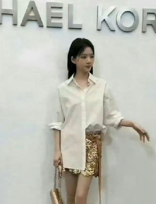 我去，任敏好恐怖，大腿简直和小腿一般粗细了 