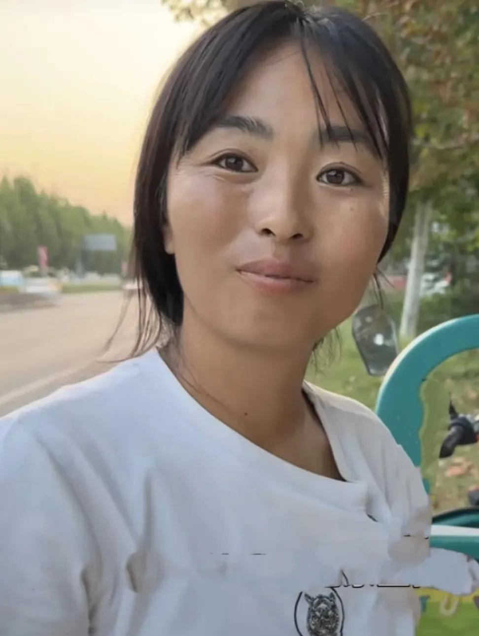 2021年冬天，河南商丘，90后女子22岁嫁人，生俩孩子，大伯哥因故不幸离世。谁