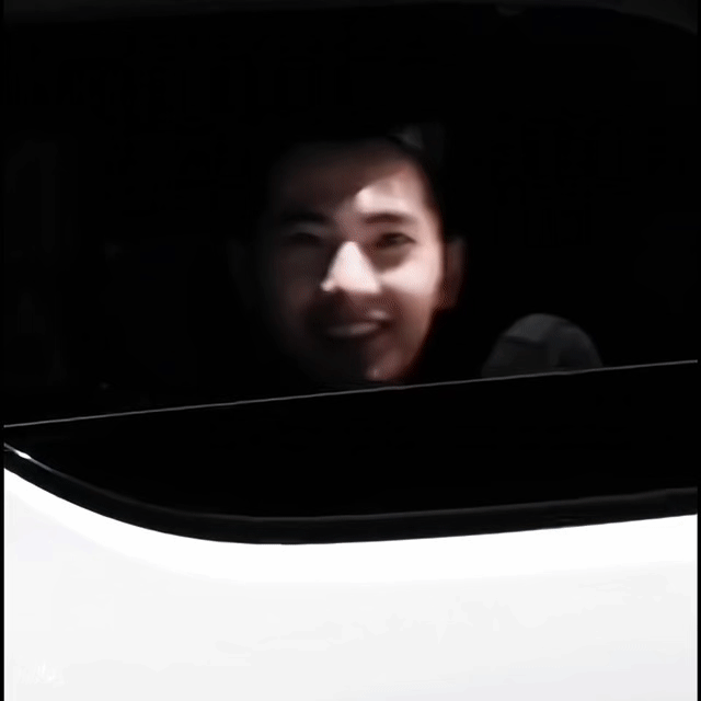 截修📷明明同一张脸，怎么做到又甜又拽的，快快接一个白切黑的本子吧！