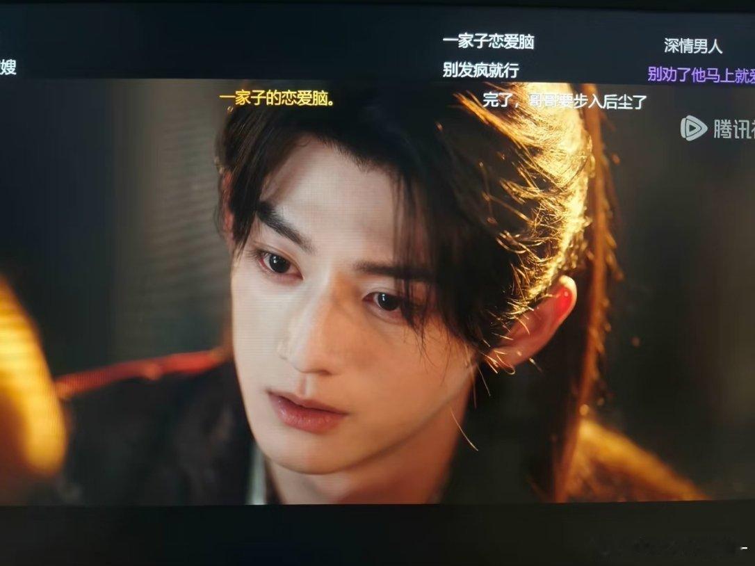 赖伟明 正面侧面两个人