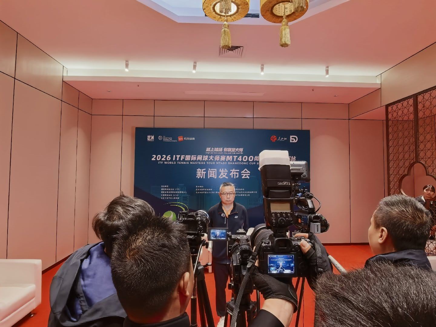 ITF国际网球大师赛  在昌平MT400,遇到胡老师，面对各位媒体畅谈网球在国内