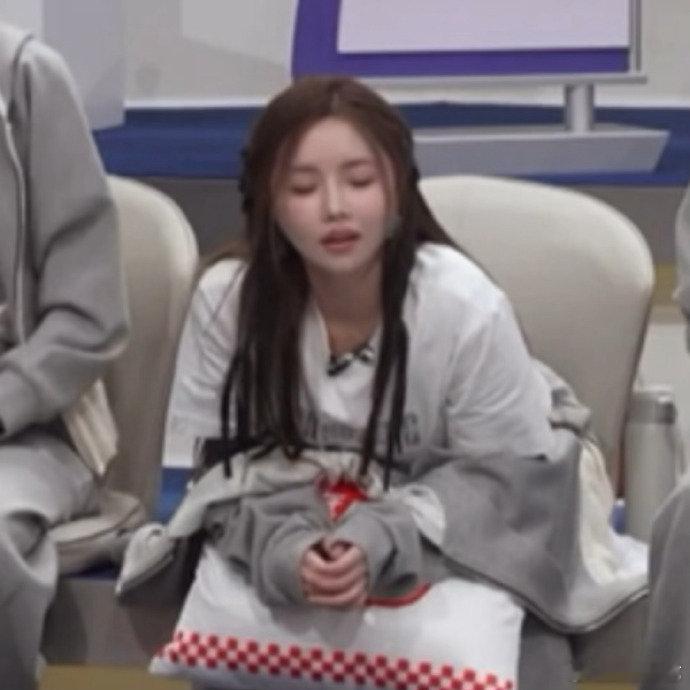 浪姐小考 集体丧失表情管理 不愧是互联网脸替，每个表情都精准踩中我的笑点！乘风2