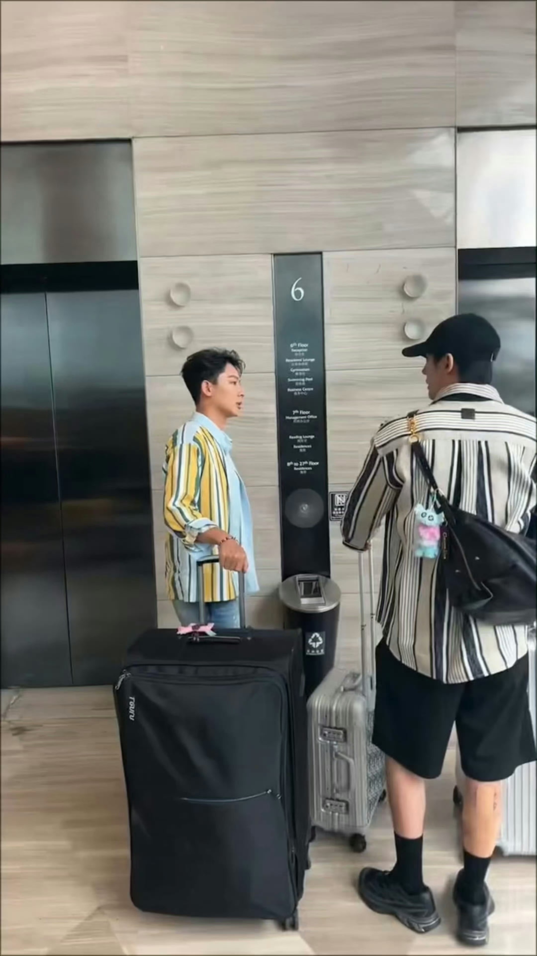 张晚意和邓为同框录制花少8先导片路透，张晚意给邓为传授经验中 