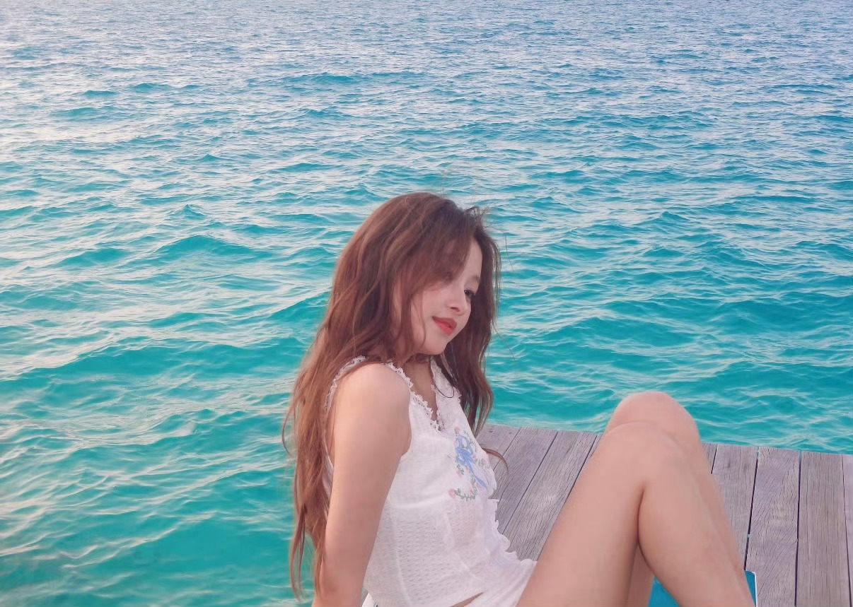 孙怡 幼态脸高妹孙怡度假照回顾 明媚的甜美高妹