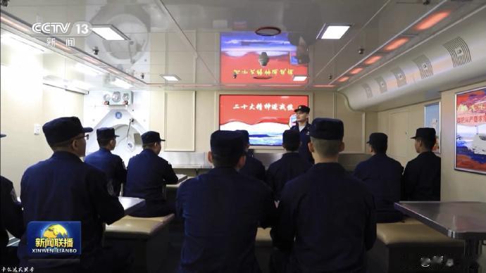 小黑鱼和大黑鱼的区别，从这间会议室的大小，就能一目了然了。图为零酒四型黑鱼会议室