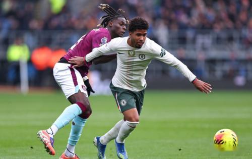 桑托斯：队友们帮了我很多，和内托等人比赛让我感觉很轻松安德雷·桑托斯帮助切尔西在