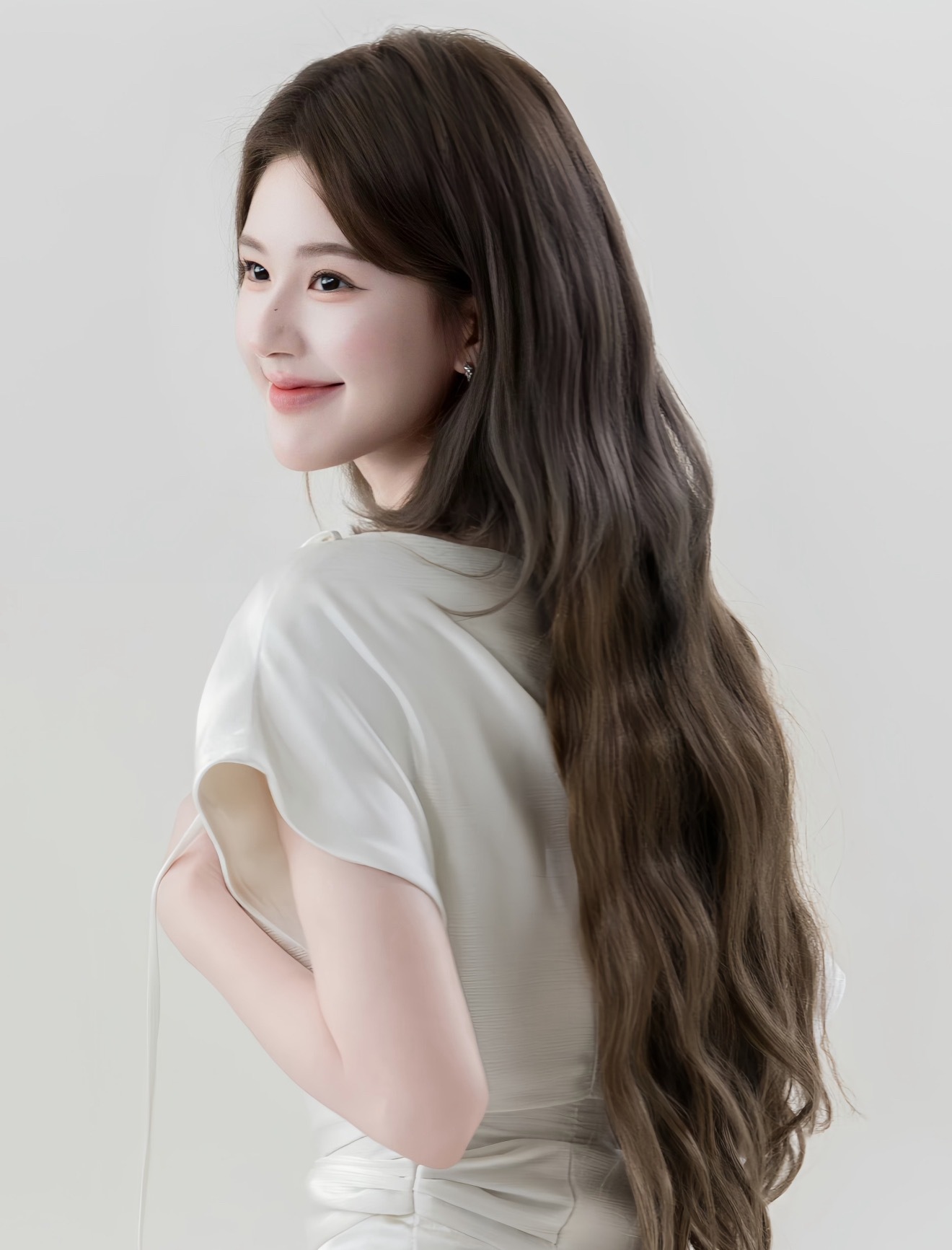 自由点审美很好额，好美的物料，赵露思还是她家第一个全球品牌代言人title 