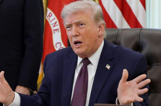 特朗普彻底被惹毛了，美国联邦法官莱昂直接下命令，叫停他花4亿美元搞的白宫宴会厅改