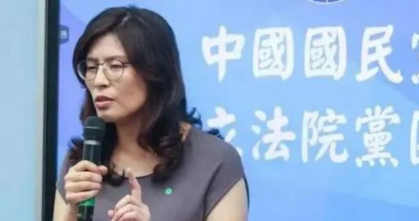 中国大陆国台办发表声明，

7月15日，针对郑丽文提出恢复澎湖“小三通”，国台办