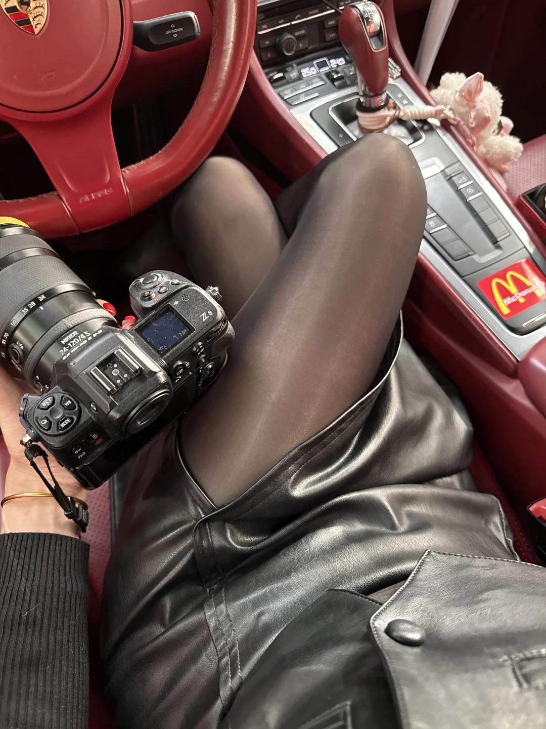 女生如何穿搭看起来时尚更有品味呢