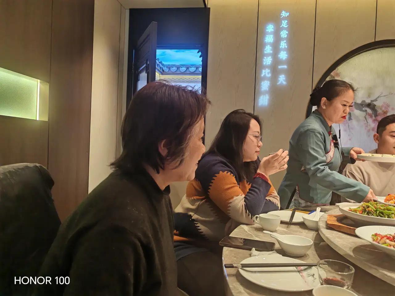 ✅ 已接收｜这不是一段“抗癌成功”的自述，而是一封**写给生命的情书**——  