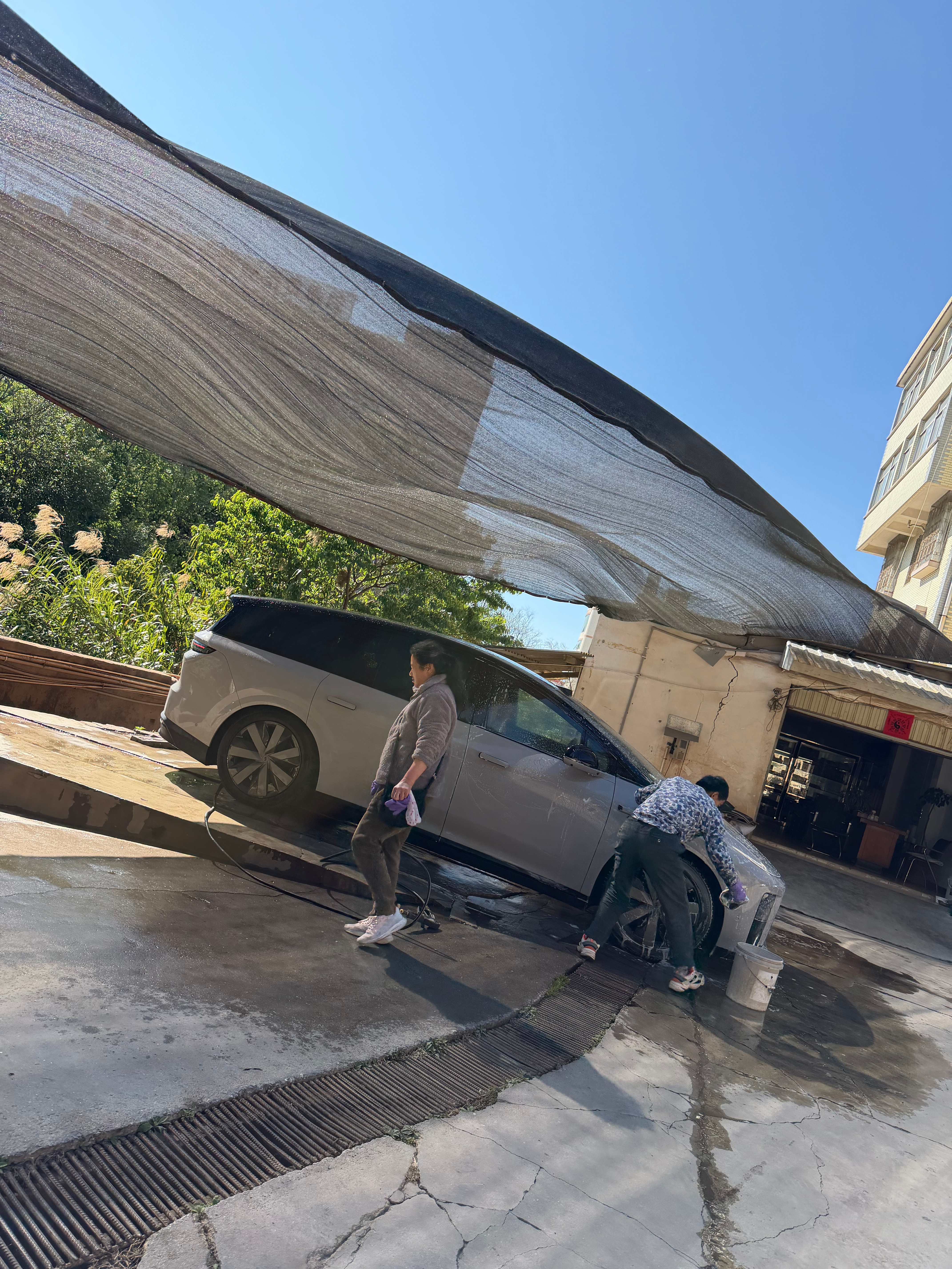 早啊列位，你们那天气怎么样，俺这万里无云 昆明