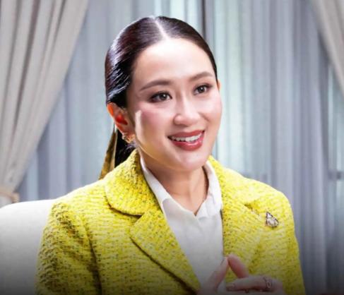 佩通坦估计做梦都没想到！
 
阿努廷任泰国新总理后，在中方国庆节来临之际，公开场
