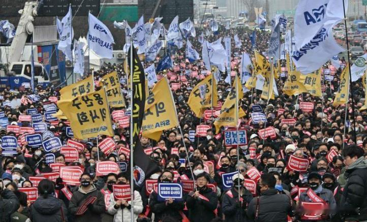 韩最高法：允许民众在总统府附近举行集会

韩国最高法院大法院认定位于首尔龙山区的