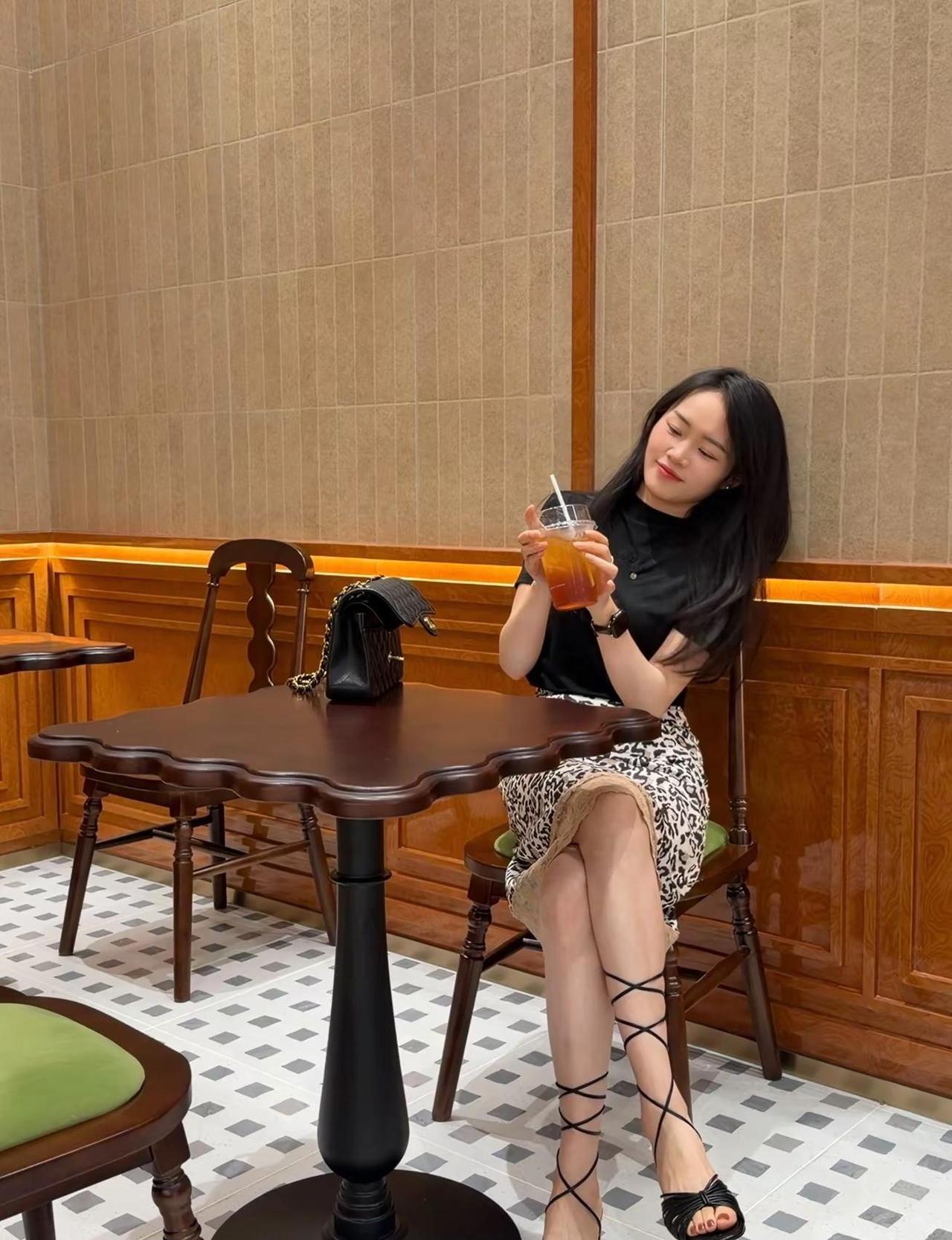 我的中女时代，慢慢活成自己喜欢的模样。我决定了夏天就这样穿 我的夏日ootd 高