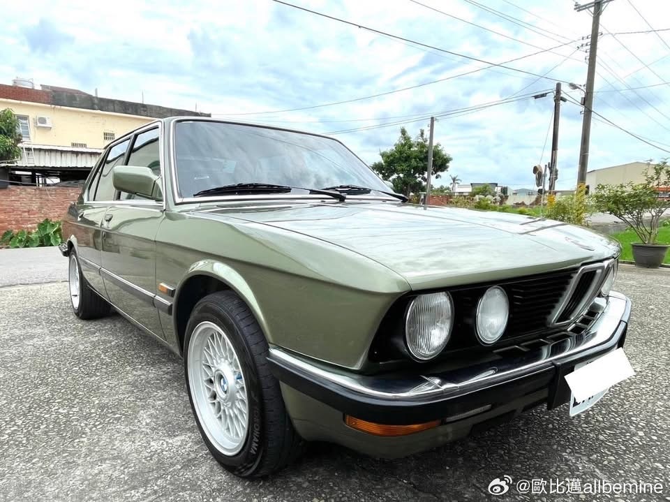 台湾老车🇩🇪BMW E28 520i 