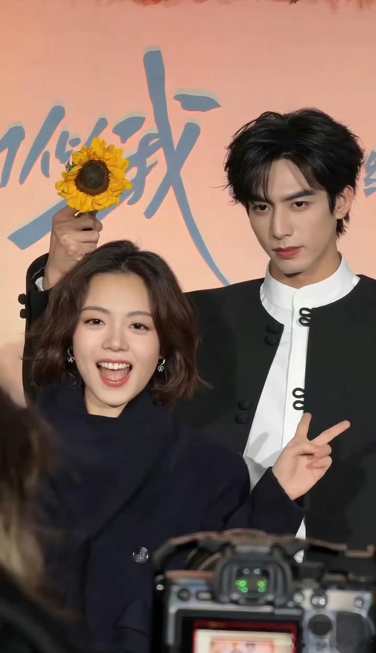 龙麦他俩是不是真的不熟啊，所以速速安排二搭三搭让我看看吧看到这两张脸，有人能忍住