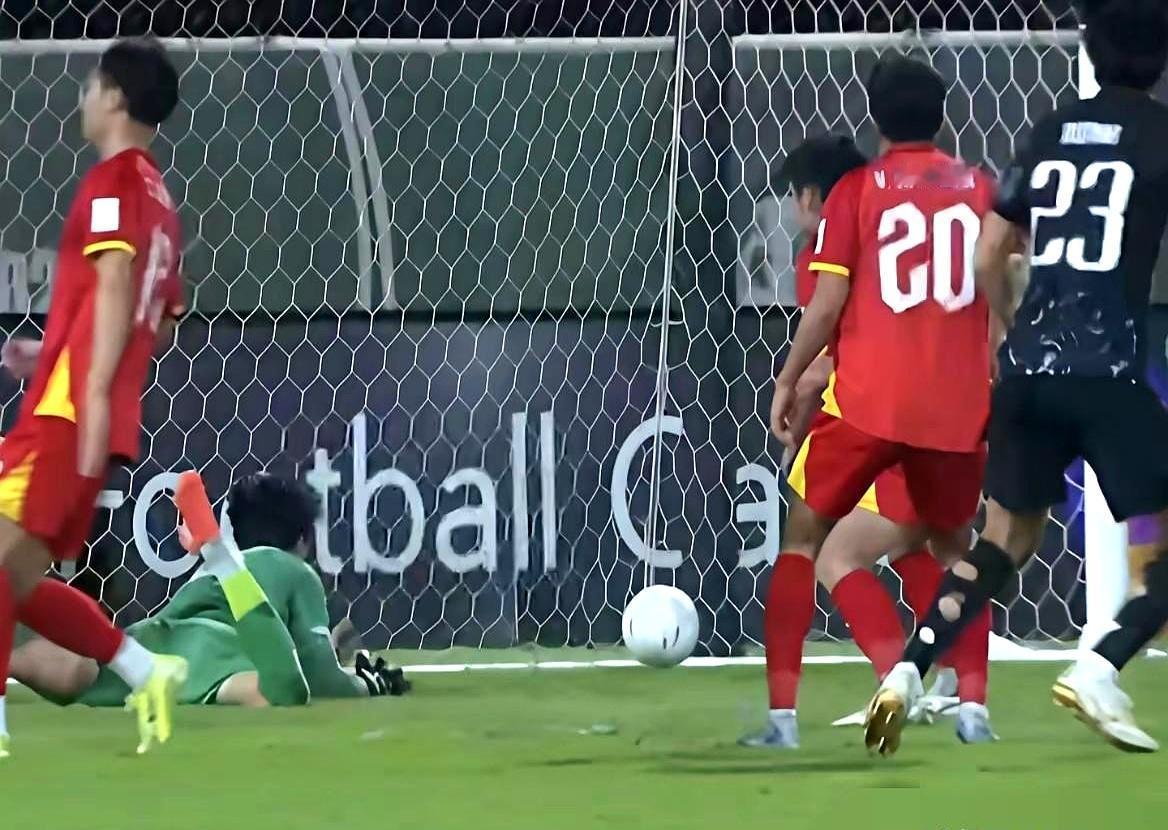 6次扑点，全扑右边，韩国足球的脸都不要了？
 
U23亚洲杯，韩国队史诗级崩盘，