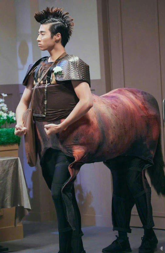 孙天宇 内娱天选马系艺人孙天宇这“内娱天选马系艺人”可不是吹的。录制时看到福马人