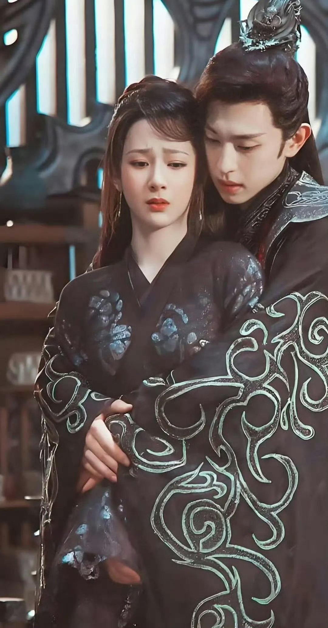 杨紫和迪丽热巴表演的背后抱，谁达到了想要的效果？ 