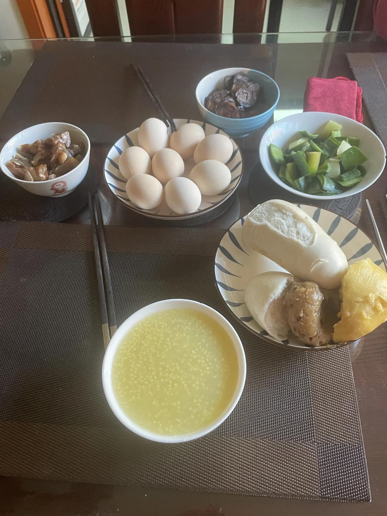 山西：被认为是中国吃饭最单调、最简单的省份！

我有一个同事来自山西的一个小县城