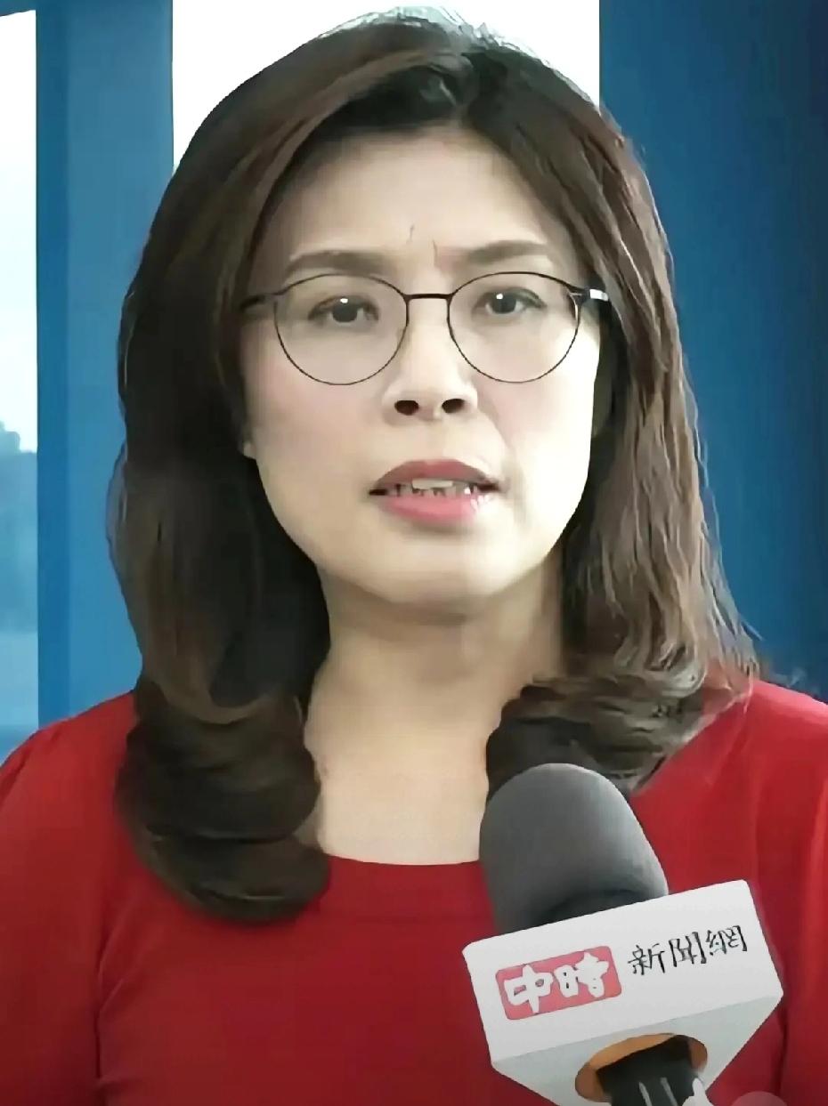 国民党改选，郑丽文暂排第一，不料郑丽文却说：我目标是不统不独。


国民党一场内