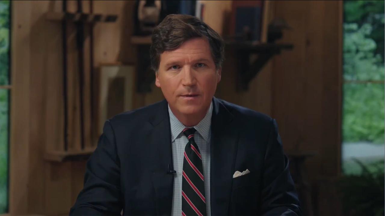 塔克·卡尔森声称，美国袭击伊朗女子学校的情报以色列的人工智能技术提供的，暗示这是