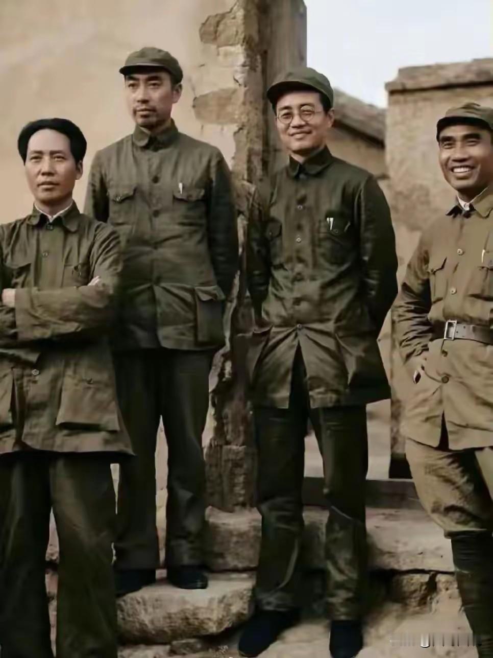 一群志同道合的人不管条件多艰苦，注定会成就一番大的事业！
向伟人致敬！