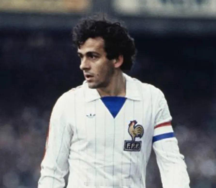 普拉蒂尼在担任欧足联主席期间，曾提出过废除欧洲联盟杯的想法。他的理由很直接：当时