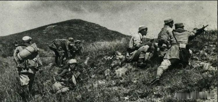 1944年莒县伏击战，16岁八路军新兵掉队，独自面对300日伪军，他做的一件事让