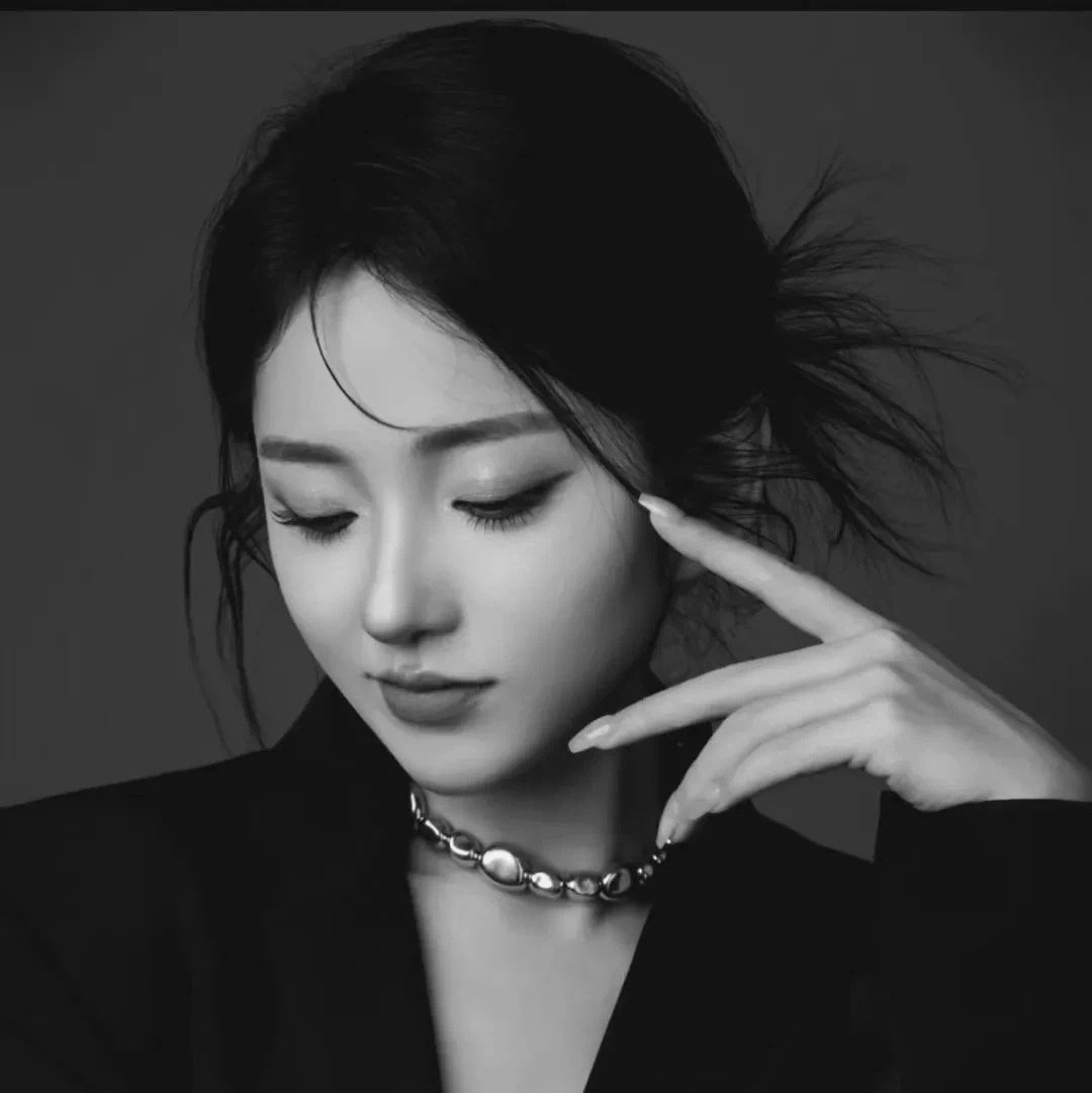 𝗕𝗲 𝘆𝗼𝘂𝗿𝘀𝗲𝗹𝗳 ⑉ 做好你的旁观者，来我的世界评头论