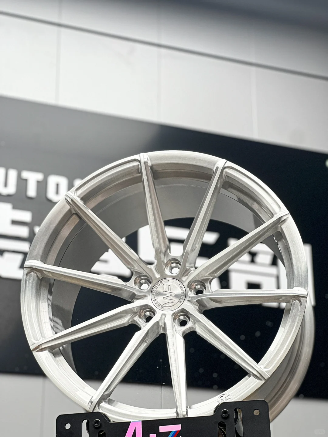 还在焦虑选不到有质感的轮毂？ 那拉丝银呢？