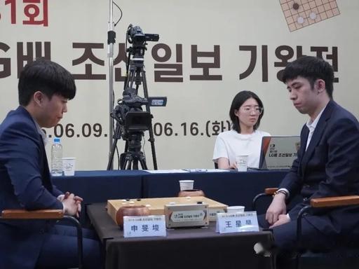 [兔子]申旻埈玉碎，王星昊加冕第二冠！

今天 LG 杯决赛第三局，王星昊一改前