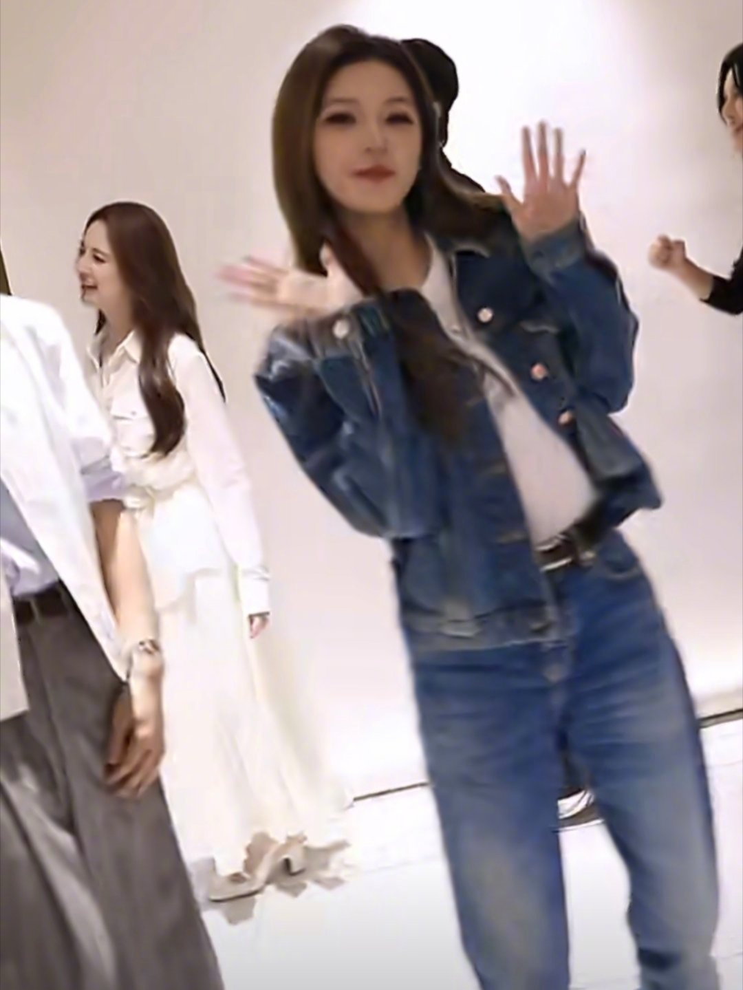 合伙人看片会后台直击合伙人合伙人全员显眼包上线 后台欢乐值直接拉满！全员状态在线