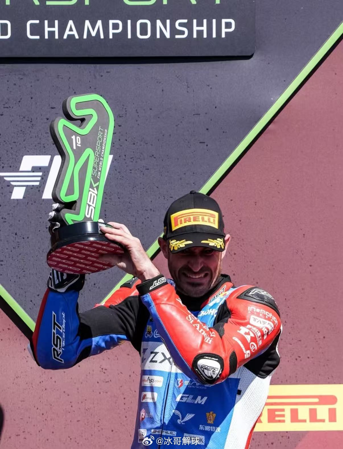 张雪机车夺冠车手发声车手瓦伦丁·德比斯赛后直言：这辆车太稳了！动力、操控、电控全