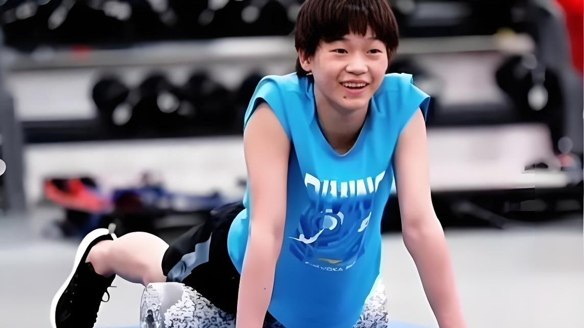 喜欢全红婵，她胸怀宽广，是实实在在干净的做人。从不做作表里如一的虚拟事情。