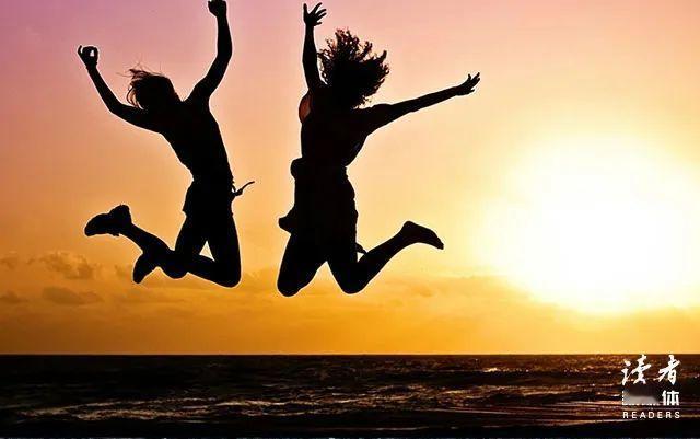 先做“树根”：年轻时别怕吃苦，把本事练扎实。就像竹子前四年只长3厘米，第五年开始