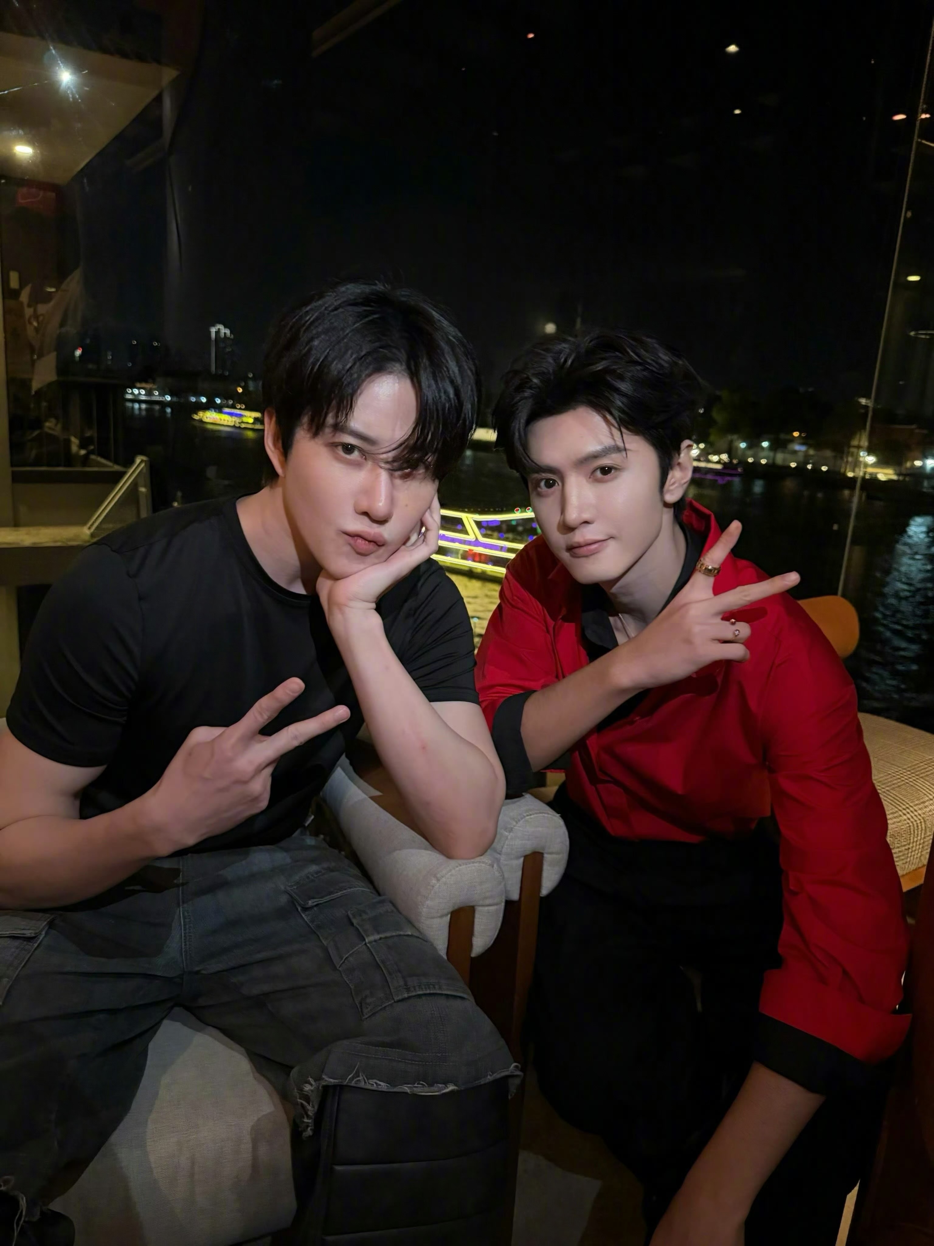 破次元壁了！陈哲远和Mike合照了原来陈哲远除了去泰国大展美貌之外，还交到了泰国