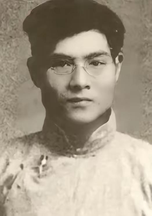 1960年，海南老农临终坦白身世，竟是红军军长，许世友曾是他副手，妻子以为他糊涂
