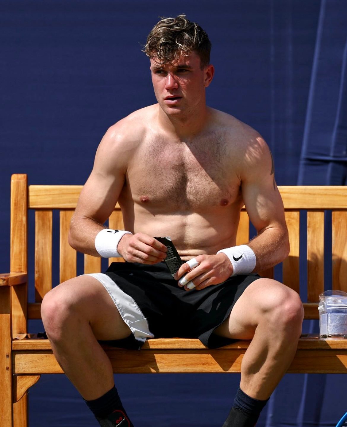 ATP500巴塞罗那站：瓦林卡4-6/7-6/4-6不敌诺里，止步首轮。德雷珀（